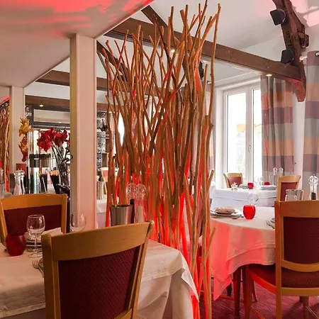 Grand De Courtoisville - Piscine & Spa, The Originals Relais Szálloda 4*