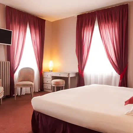 Grand De Courtoisville - Piscine & Spa, The Originals Relais Szálloda 4*
