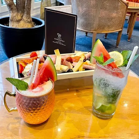ホテル Grand De Courtoisville - Piscine & Spa, The Originals Relais