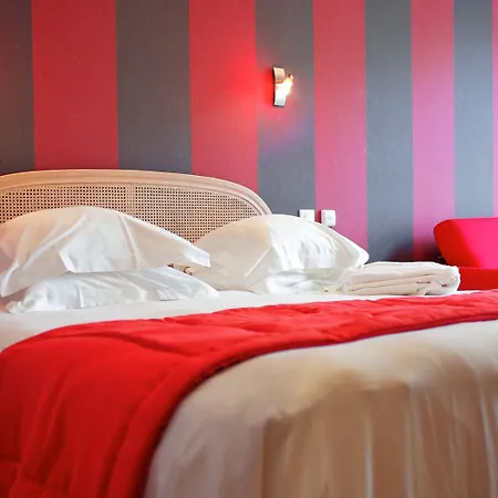 ホテル Grand De Courtoisville - Piscine & Spa, The Originals Relais サン・マロ