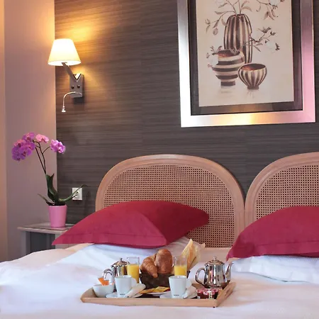 ホテル Grand De Courtoisville - Piscine & Spa, The Originals Relais