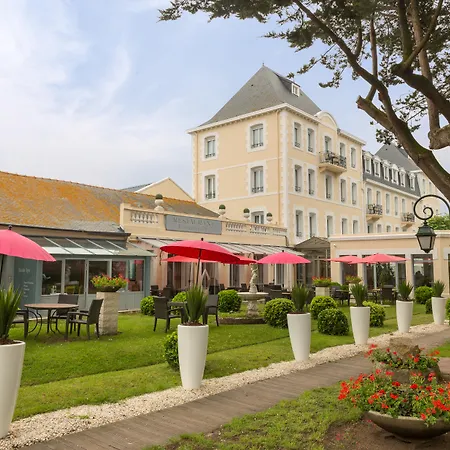 Grand De Courtoisville - Piscine & Spa, The Originals Relais ホテル サン・マロ