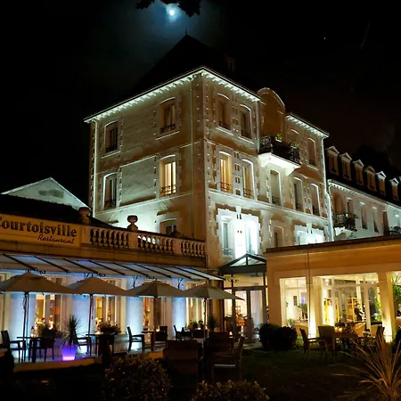 Grand De Courtoisville - Piscine & Spa, The Originals Relais サン・マロ