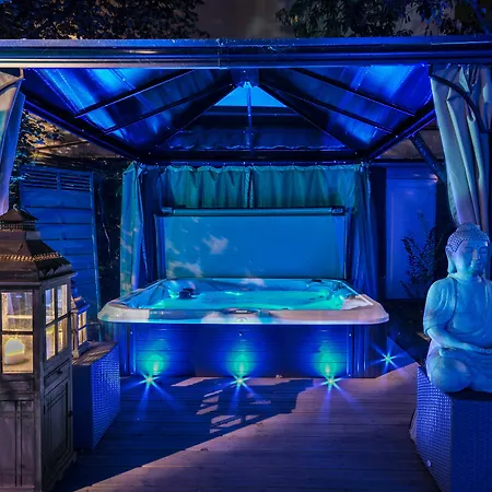Grand De Courtoisville - Piscine & Spa, The Originals Relais 4* サン・マロ